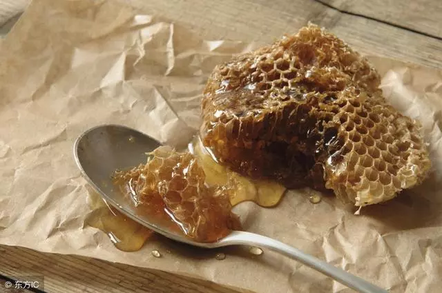 食用油加蜂蜜拌一拌,每天喝1勺,老胃病去無蹤~