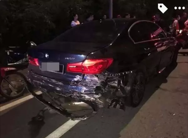 Rapid KL巴士連環撞7車 目擊者追數公里圍毆司機
