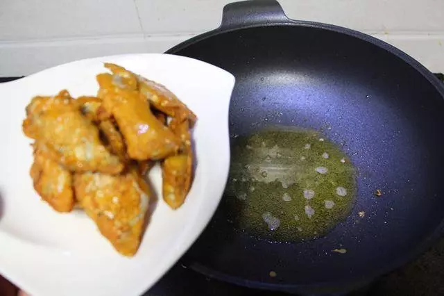 孩子最愛的帶魚吃法,外焦里嫩香氣撲鼻,三伏天做起來也很容易