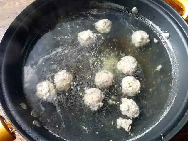 做碗這個湯,開胃助消化,簡單又好做,清淡還補鈣