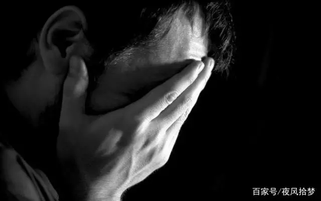 女兒要錢捐給班主任看病,我不信過去打聽,看到班主任後掉頭就走