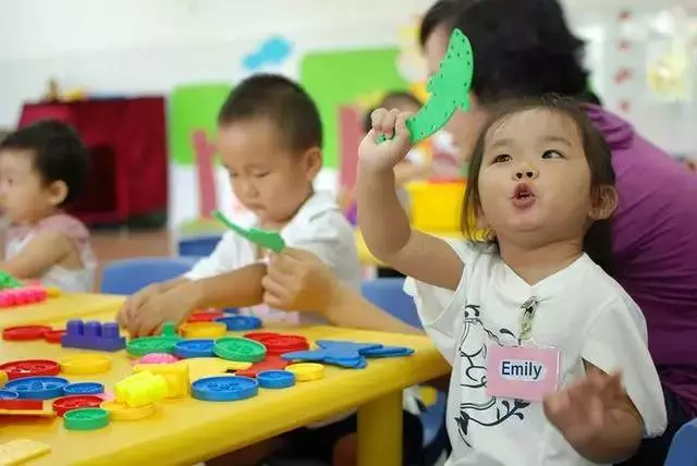 同樣上幼稚園,不一樣的家長,不一樣的結局!轉給家長