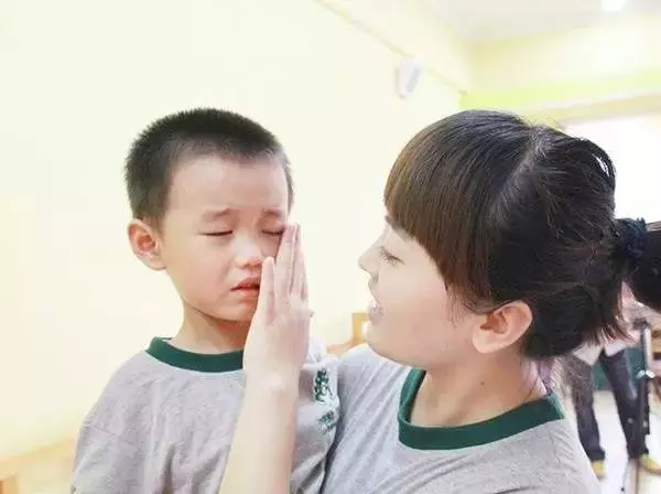 同樣上幼稚園,不一樣的家長,不一樣的結局!轉給家長