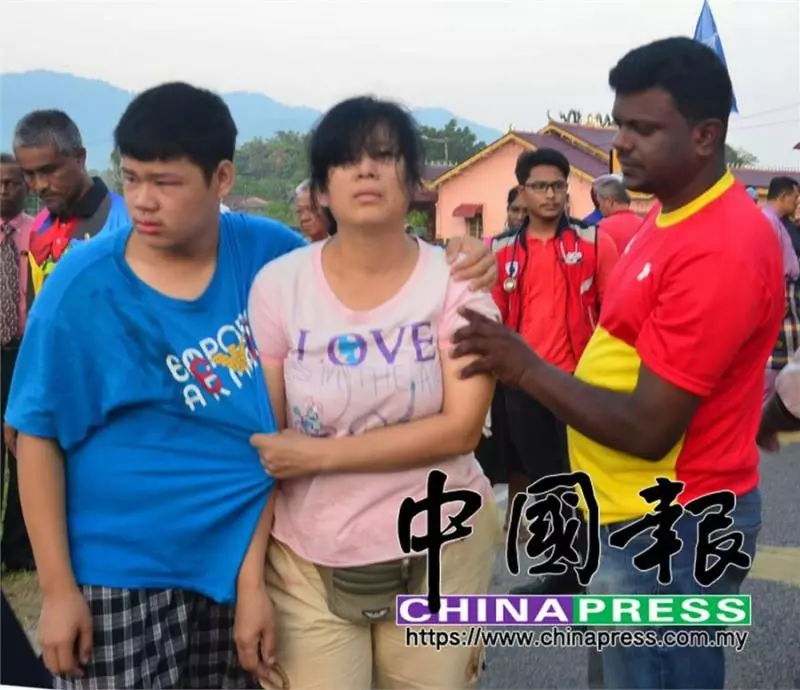 姐妹花騎摩哆上學 遭撞後逃 妹死姐傷