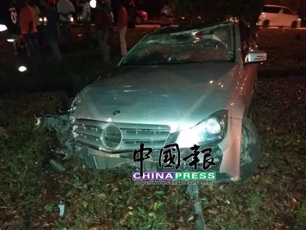 新山馬賽地失控 華裔男子身亡 3人傷
