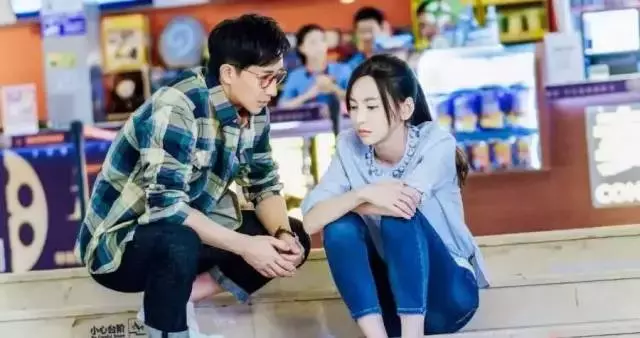 致前任:敬往事一杯酒,再愛也不要回頭了。