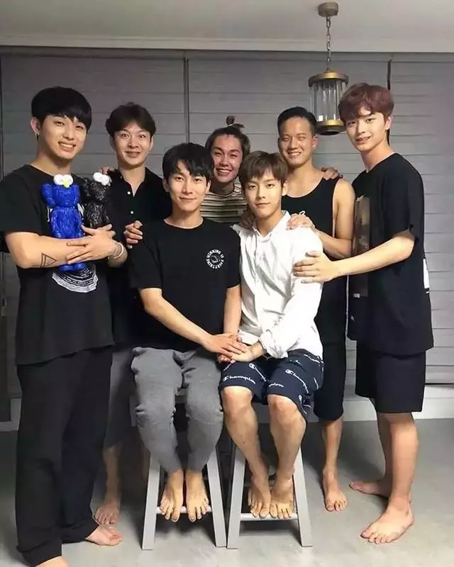 無法正經超過三秒!BTOB在IG上大顯團魂,恩光額外上傳照片搞笑?