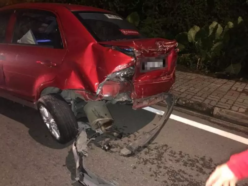 【網友:鬼上身?】Rapid KL載客在MRR2猛撞7輛車!目擊者還原事情真相!