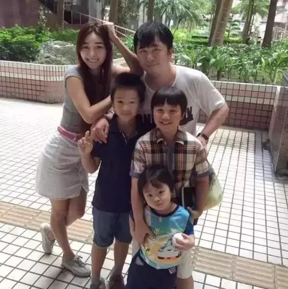 小小彬年休4天,拍11部電視劇,生病累倒!父母0收入,卻花錢大方,奢侈糜爛,真可氣!