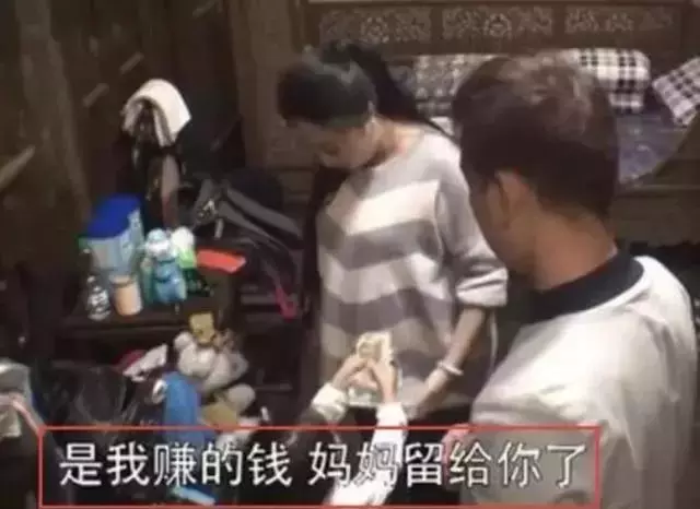 小小彬年休4天,拍11部電視劇,生病累倒!父母0收入,卻花錢大方,奢侈糜爛,真可氣!
