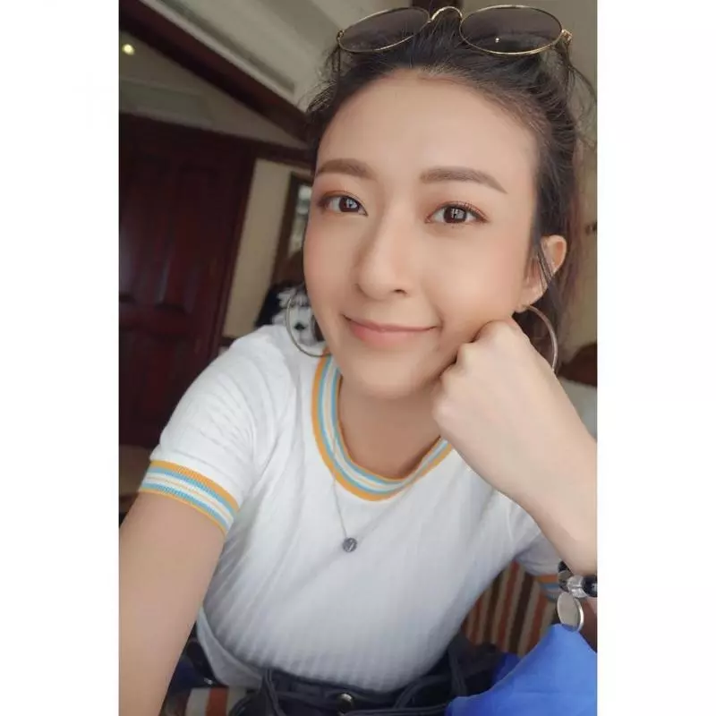 【3線演員比主角還要紅!!】在TVB熬10年跑龍套都紅不了, 卻在《特技人》里穿著Bra Top打拳卻爆紅!