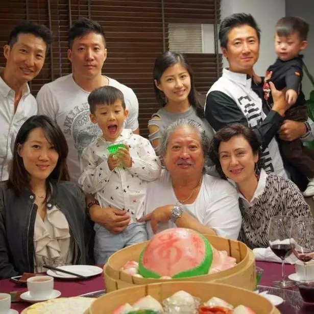 明星的混血女兒:洪金寶和鍾麗緹的很漂亮,而他的竟然是5國混血!