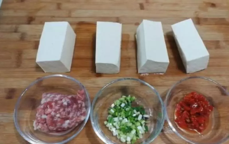 肉末豆腐換一種新做法,色香味俱全,飯店大廚都說好!