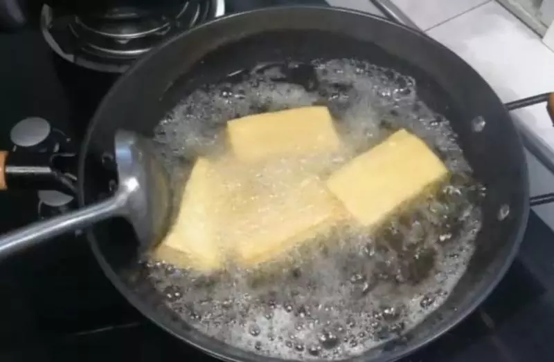 肉末豆腐換一種新做法,色香味俱全,飯店大廚都說好!