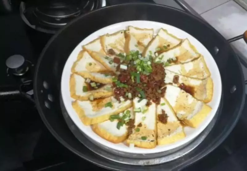肉末豆腐換一種新做法,色香味俱全,飯店大廚都說好!