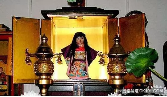 13隻真實存在的「鬼娃娃」讓人嚇到腿軟,連「安娜貝爾」在裡面都不是最恐怖的!?