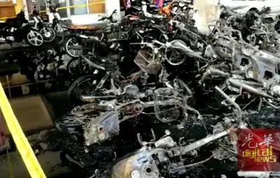 北海組屋疑遭縱火 毀41摩托殃及4車 (視頻)