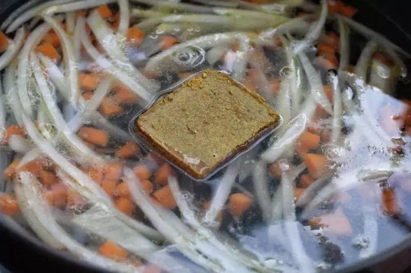 當烏冬面撞上咖喱,口感濃郁爽滑,吃起來好滿足,連湯汁都不放過!