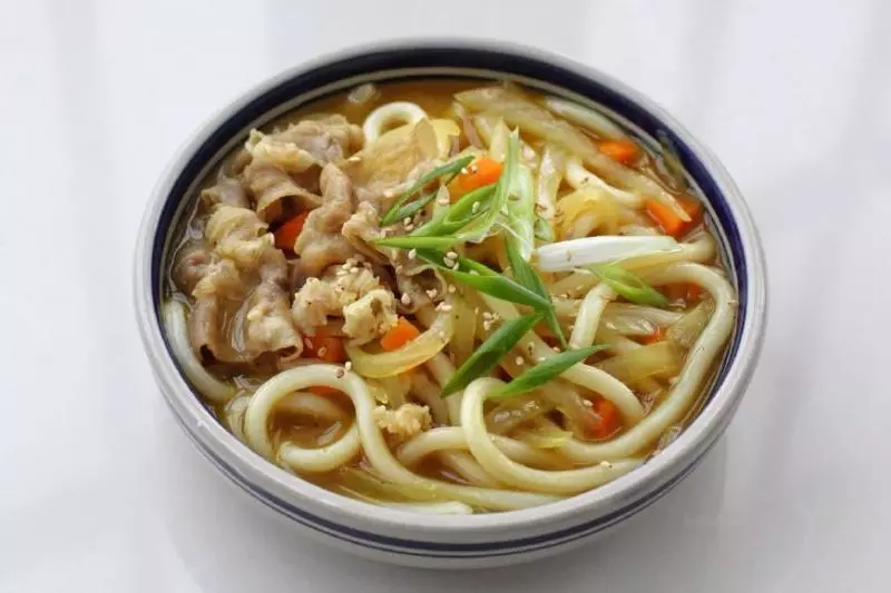 當烏冬面撞上咖喱,口感濃郁爽滑,吃起來好滿足,連湯汁都不放過!