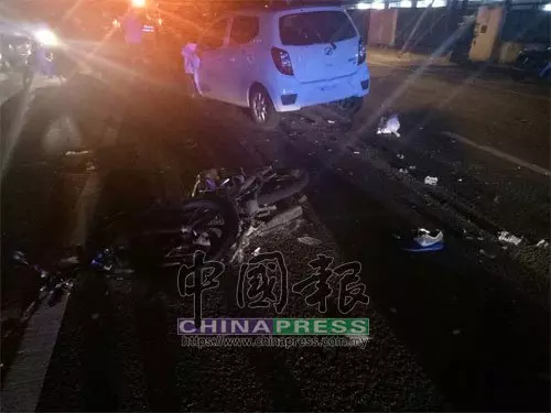 3青年深夜共騎摩哆撞車 2人當場死。R.I.P