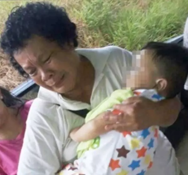 龍眼卡喉嚨 3歲男童缺氧送命。R.I.P