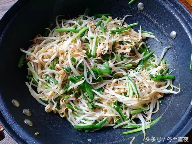 秋天多吃這道菜,簡單炒一炒,清淡健康,清胃腸