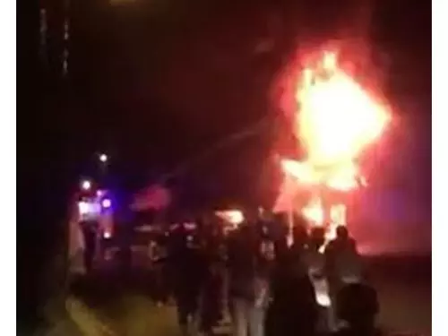 金馬侖大火災! 時光隧道博物館、土產店燒毀