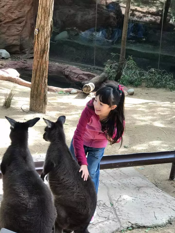 好久不見的黃嘉千女兒「夏天」長大了!近照曝光後竟長成這樣子...太不可思議了啊!