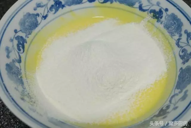 這個蛋糕配方好,無油無奶又低糖,新鮮味美又健康,電飯煲就能做