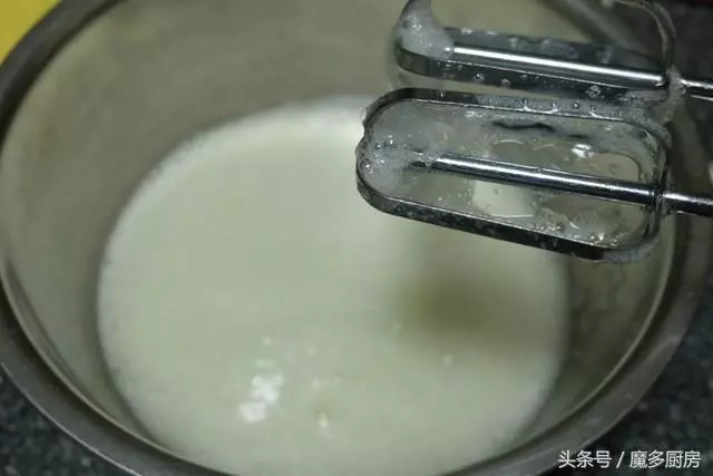 這個蛋糕配方好,無油無奶又低糖,新鮮味美又健康,電飯煲就能做