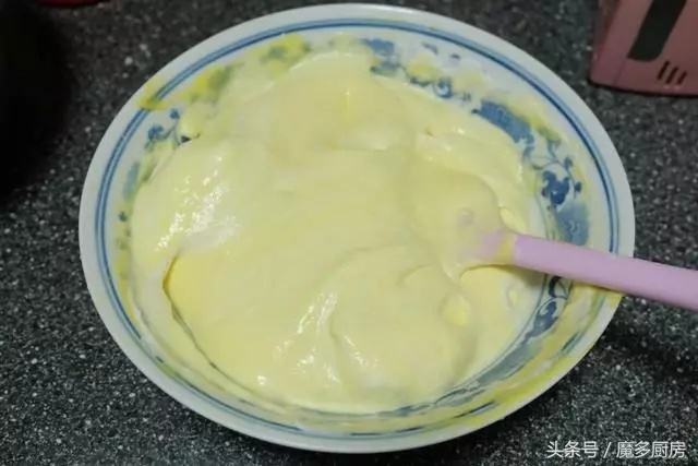 這個蛋糕配方好,無油無奶又低糖,新鮮味美又健康,電飯煲就能做
