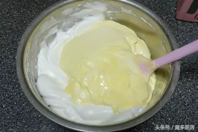 這個蛋糕配方好,無油無奶又低糖,新鮮味美又健康,電飯煲就能做