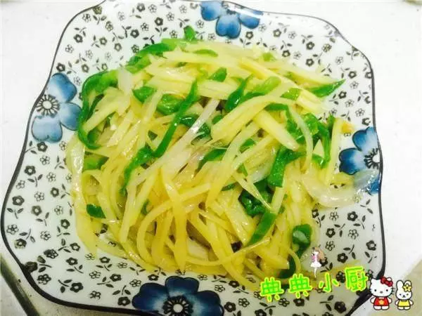 一個土豆不夠一盤菜,我把它加進去,太好吃了!