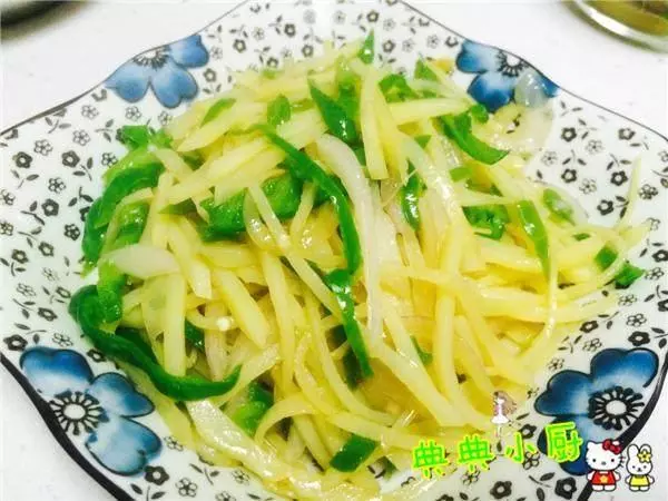 一個土豆不夠一盤菜,我把它加進去,太好吃了!