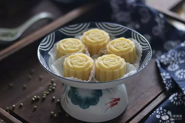 綠豆脫皮有技巧,輕鬆製作綠豆糕
