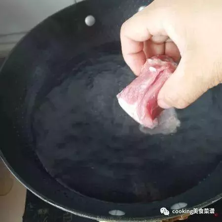 和可樂雞翅一樣美味的可樂菜譜,砂鍋可樂栗子燜排骨,甜而不膩 !