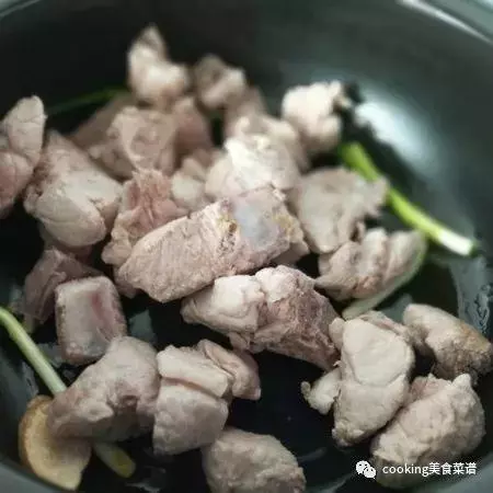 和可樂雞翅一樣美味的可樂菜譜,砂鍋可樂栗子燜排骨,甜而不膩 !