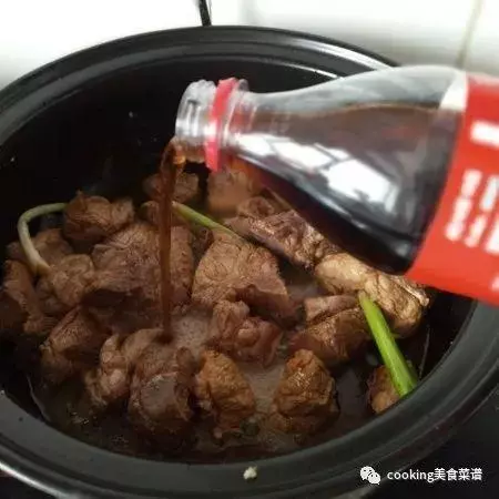和可樂雞翅一樣美味的可樂菜譜,砂鍋可樂栗子燜排骨,甜而不膩 !