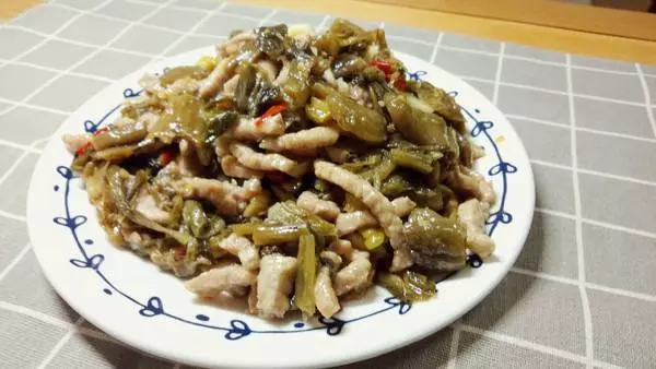 就喜歡這種酸爽,酸菜肉絲的家常做法,用它做菜爽到爆!