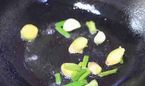就喜歡這種酸爽,酸菜肉絲的家常做法,用它做菜爽到爆!