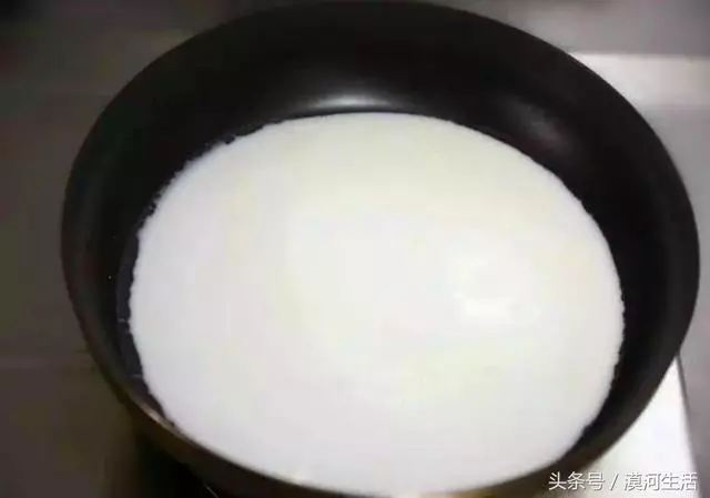 早餐雞蛋餅,不用和面、不會弄髒手就可以吃到香噴噴的營養雞蛋餅