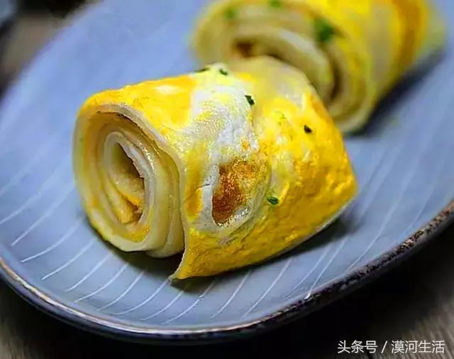 早餐雞蛋餅,不用和面、不會弄髒手就可以吃到香噴噴的營養雞蛋餅