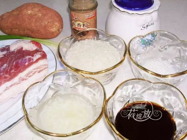 干鍋蝦、紅燒肉、老乾媽醬排骨、啤酒雞翅、紅燒魚、紅燜羊肉等