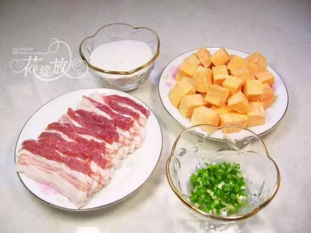 干鍋蝦、紅燒肉、老乾媽醬排骨、啤酒雞翅、紅燒魚、紅燜羊肉等