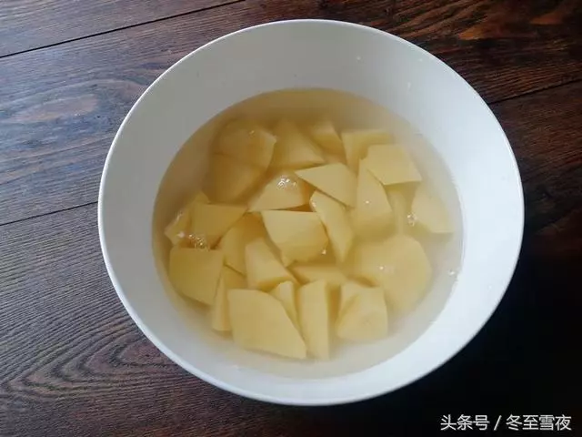 香菇這樣做太好吃了,外面吃不到,一點肉也沒放,好吃到停不下來