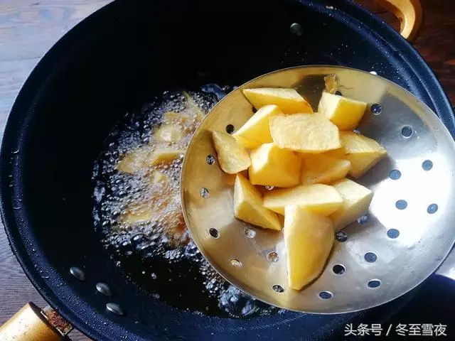 香菇這樣做太好吃了,外面吃不到,一點肉也沒放,好吃到停不下來