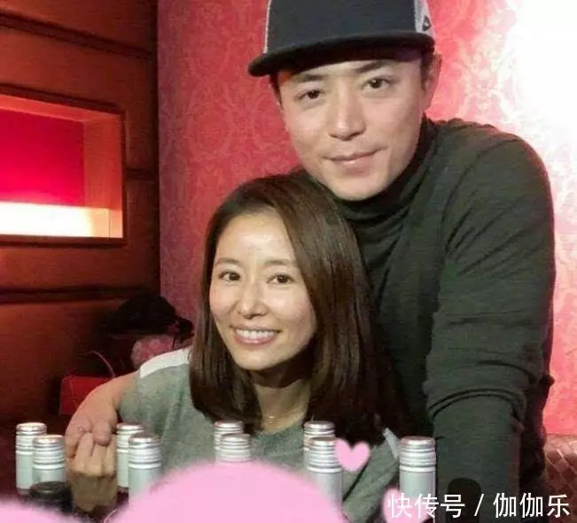 霍建華女兒正面照首次亮相,林心如一臉幸福,網友:又一位夏雨荷!