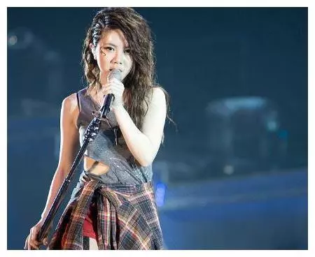 最新演唱會票房十強誕生,五月天第三,周杰倫第二,第一當之無愧