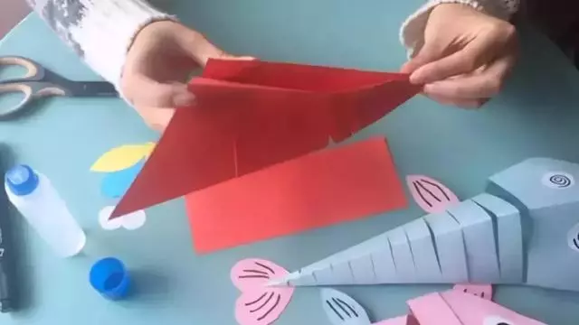 這些魚既是手工課,又是環創裝飾