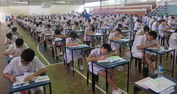 「承認統考」課題,希盟同僚自己人竟倒米 !! 亂指SPM科學數學歷史都要及格,張念群火大了~~